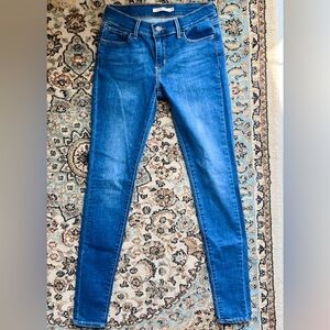 Levi’s 710 Super Skinny Women’s Mid Rise Medium Wash Jeans Size 27